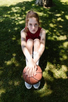 dealer_shuffling_cards